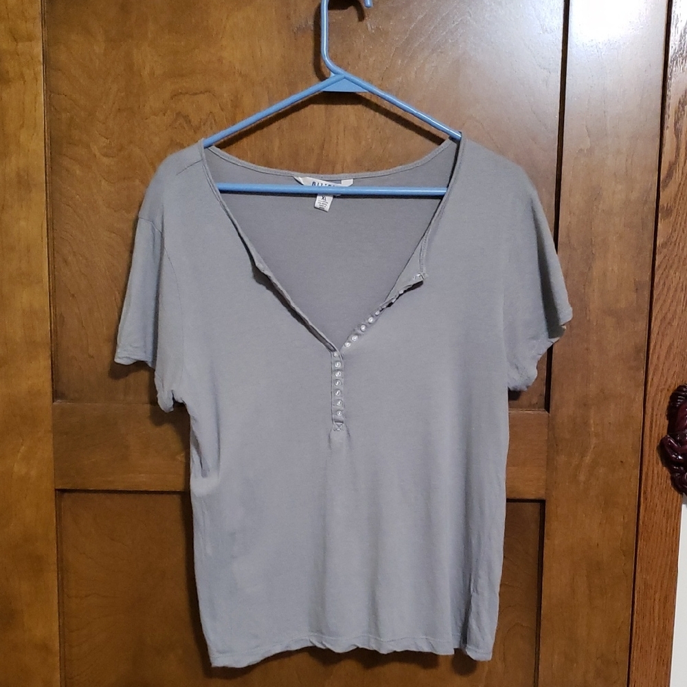 Vee neck with tiny buttons tee-never worn.Bin#7